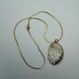Vintage Abalone Shell Pendant Necklace | Gold-Tone | Korea